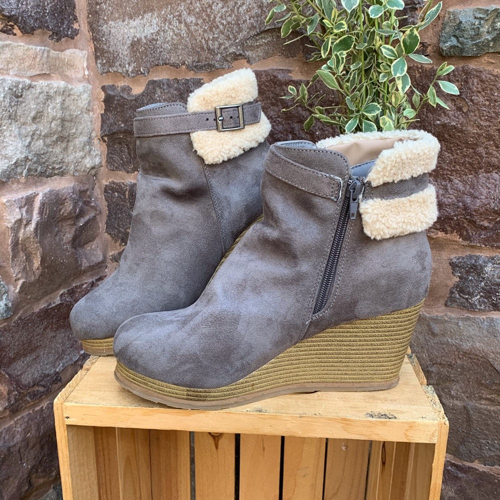✨CHEEKS PLATFORM WEDGE FUR TRIM ANKLE BOOTS 8